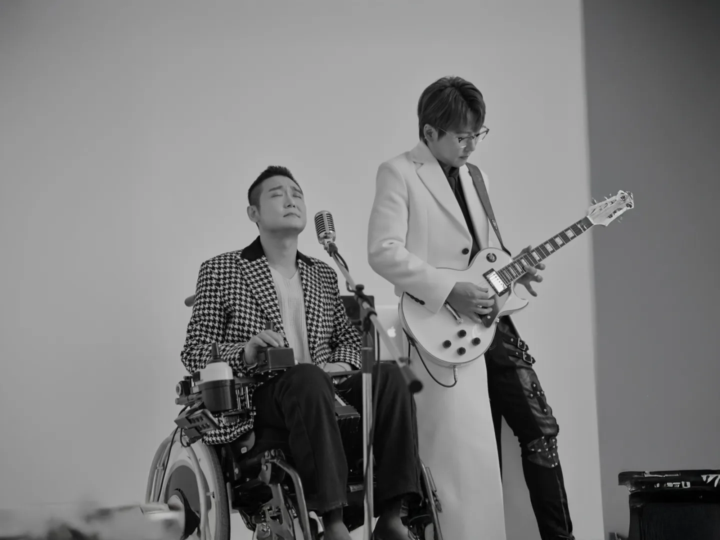 더 크로스 (The Cross) 写真 1