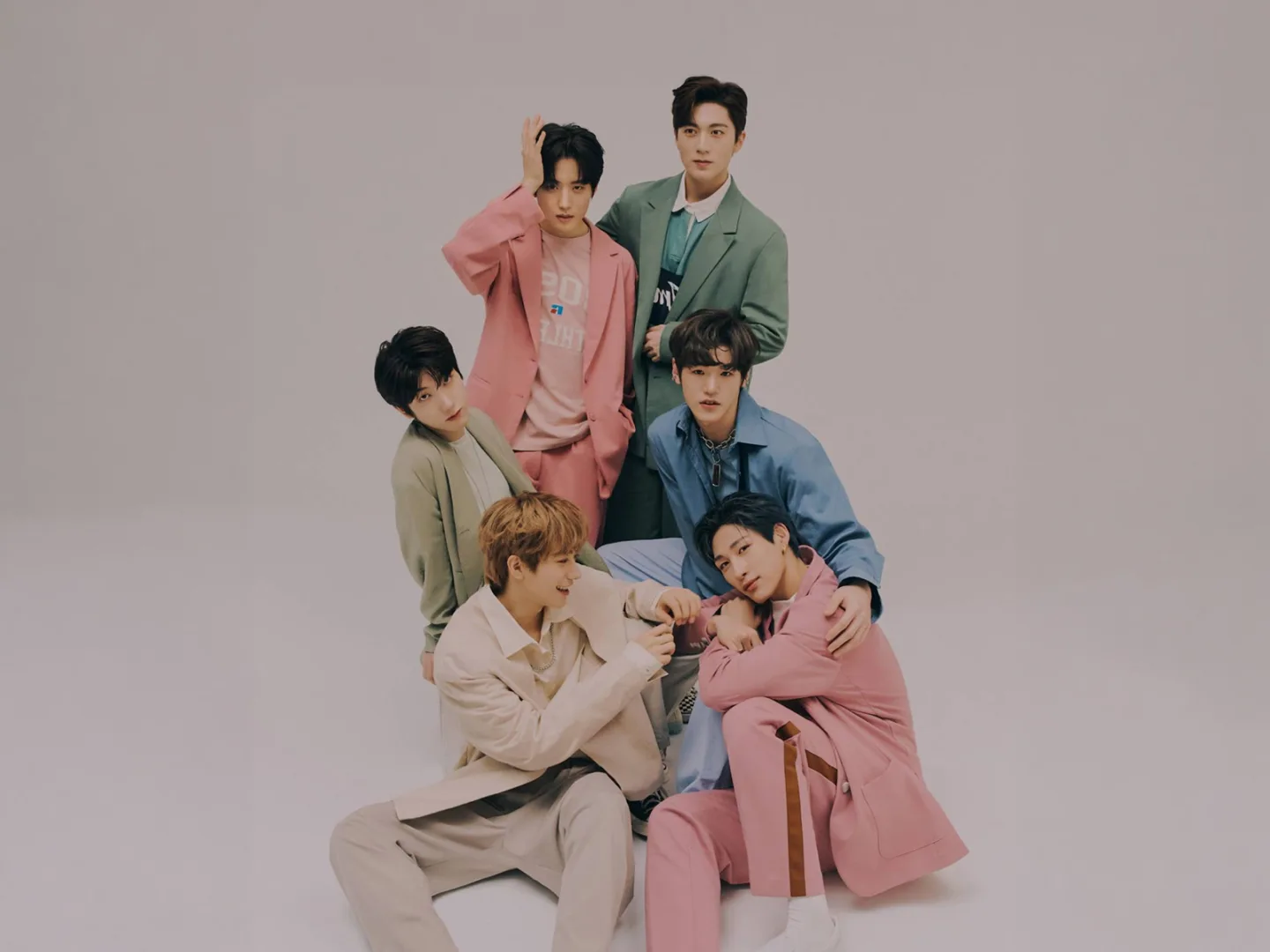 저스트비크루 (JUSTEVEE CREW) 写真 1
