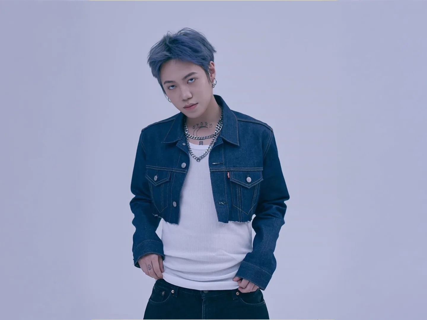 블루 (BLOO) 写真 1